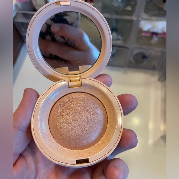 Rare Beauty Makeup Rare Beauty Highlighter Poshmark